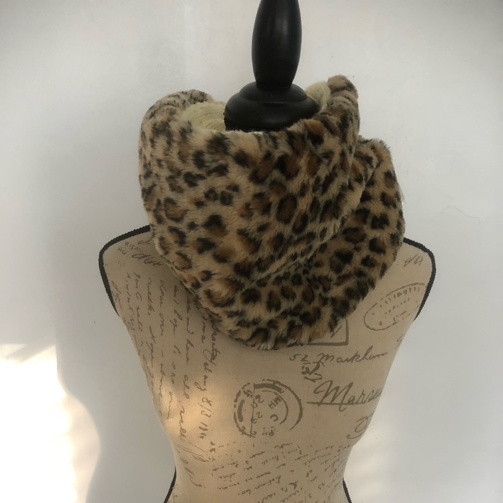 Bear paw women's two sided cozy collars scarfs